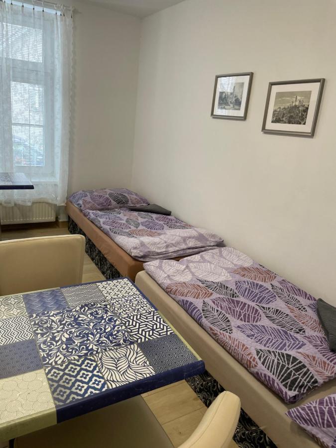 Cetnicka Stanice Hluboka Hluboka nad Vltavou Bagian luar foto