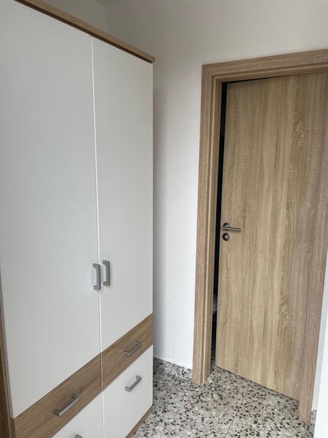 Cetnicka Stanice Hluboka Hluboka nad Vltavou Bagian luar foto