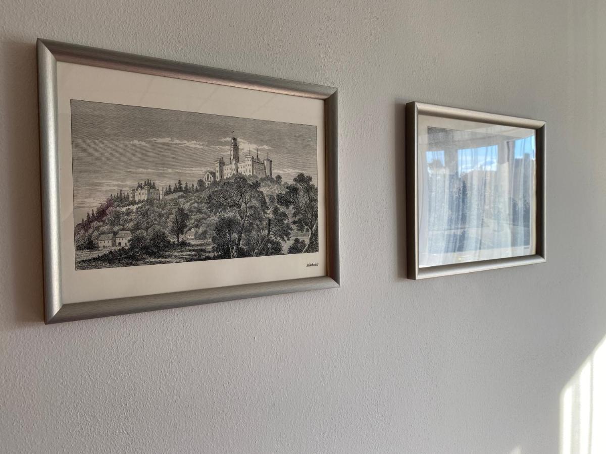 Cetnicka Stanice Hluboka Hluboka nad Vltavou Bagian luar foto